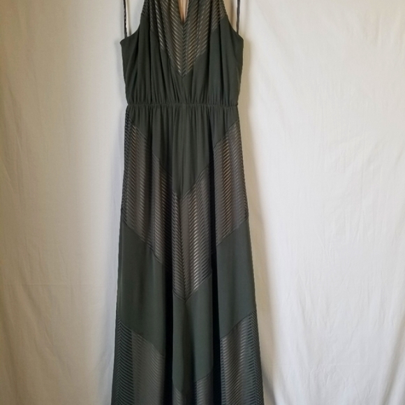 Dress - Picture 2 of 14